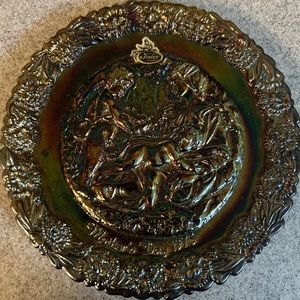 1975 Taddei Madonna Fenton Carnival Glass Mother's Day Plate